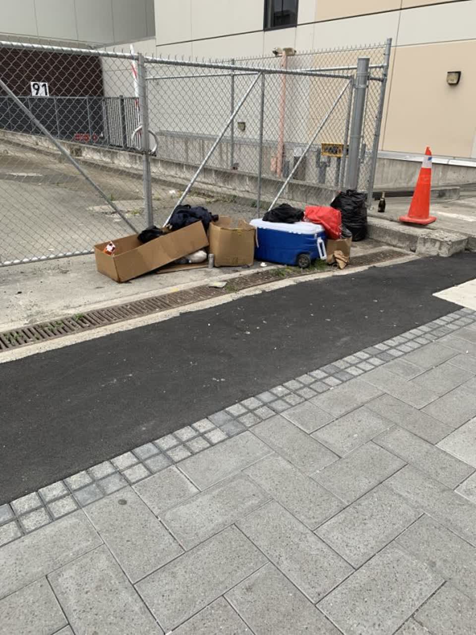 The photograph attached to this rubbish/recycling report