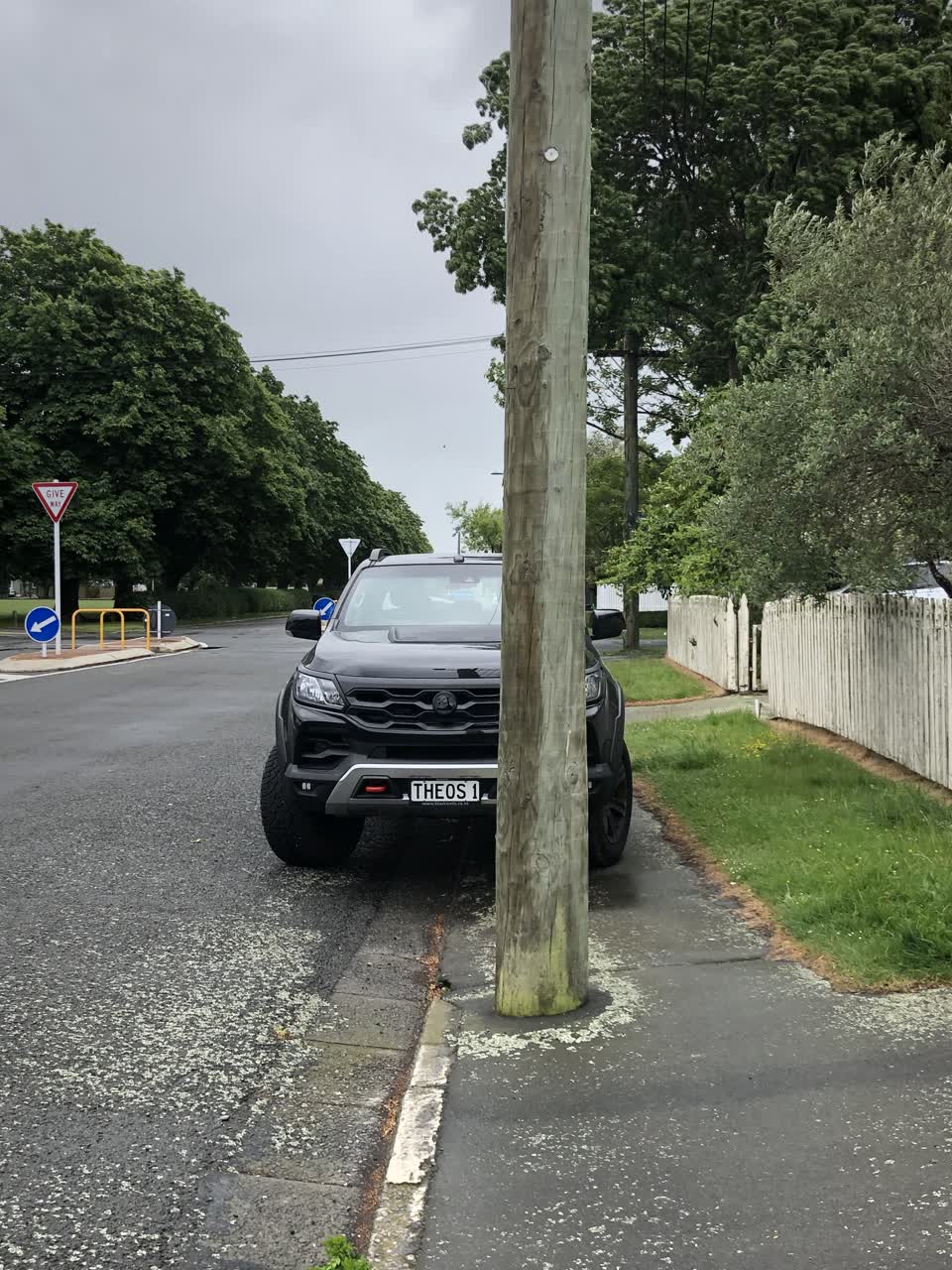 The photograph attached to this roading/streets report