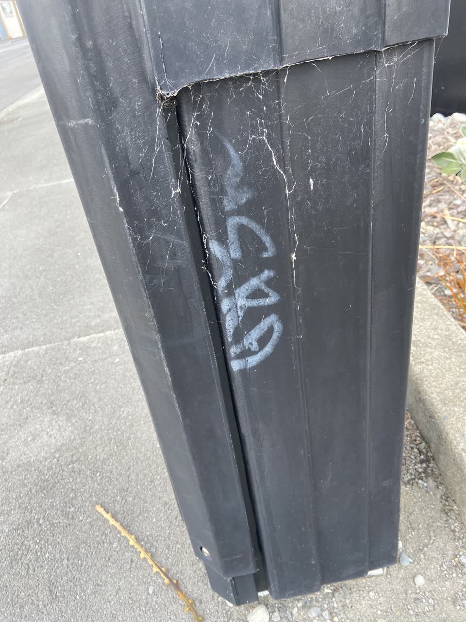 The photograph attached to this graffiti report