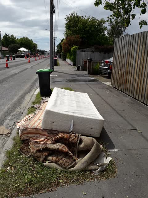 Rubbish/Recycling, a report photo