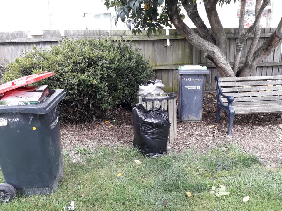 The photograph attached to this rubbish/recycling report