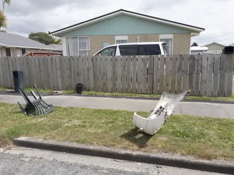 Rubbish/Recycling, a report photo