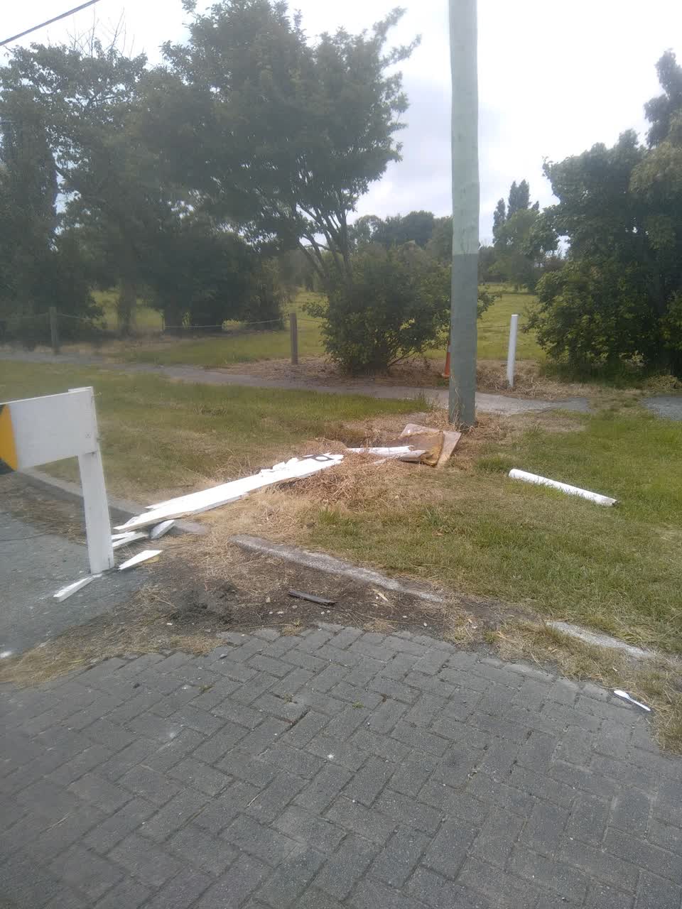 The photograph attached to this roading/streets report