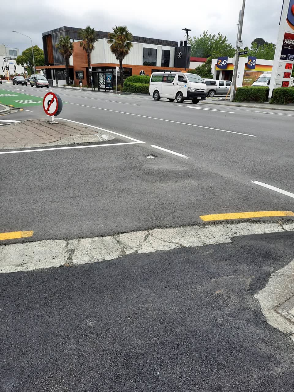 The photograph attached to this street light outage report