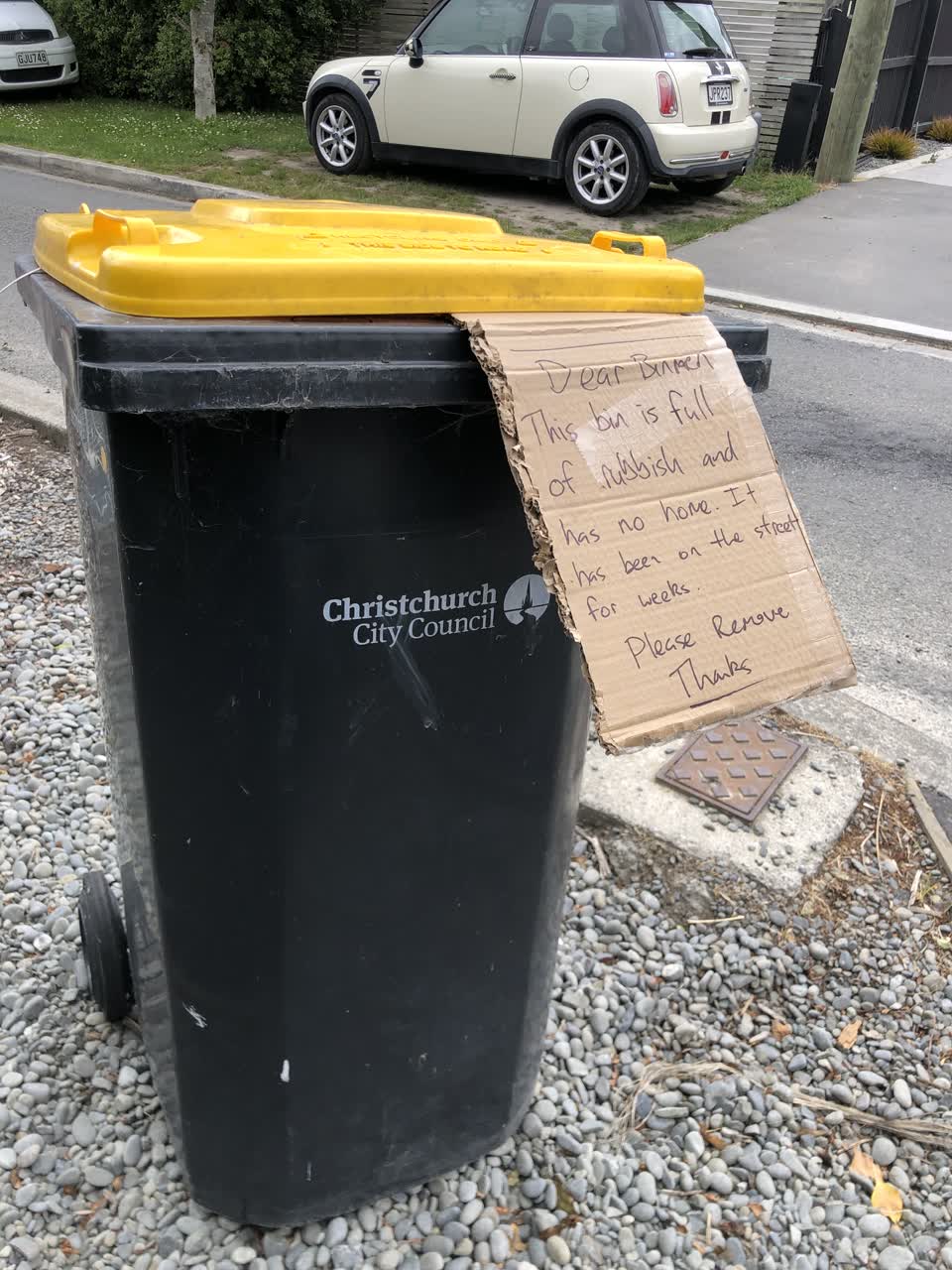 The photograph attached to this rubbish/recycling report