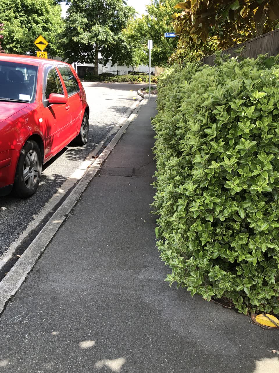 The photograph attached to this roading/streets report