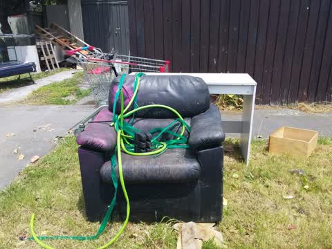 Rubbish/Recycling, a report photo