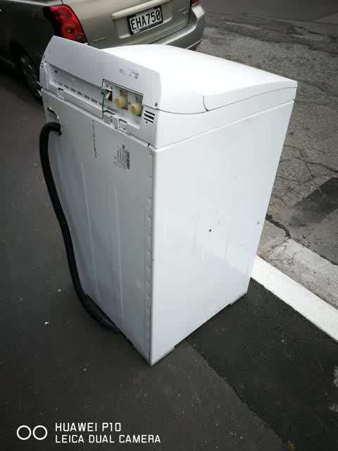 Rubbish/Recycling, a report photo