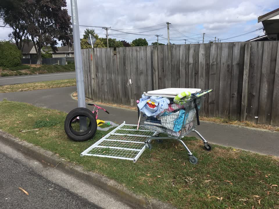 The photograph attached to this rubbish/recycling report