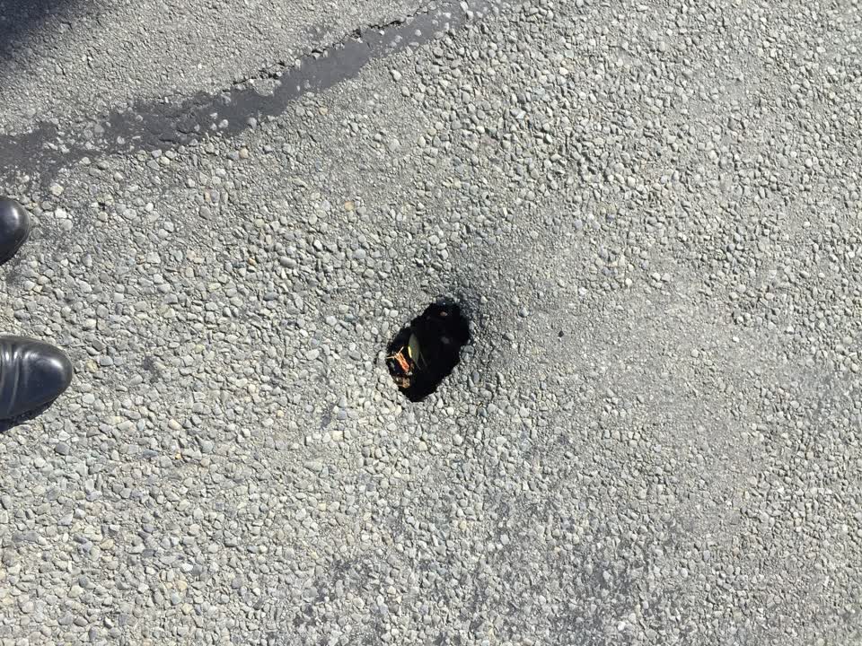 The photograph attached to this roading/streets report