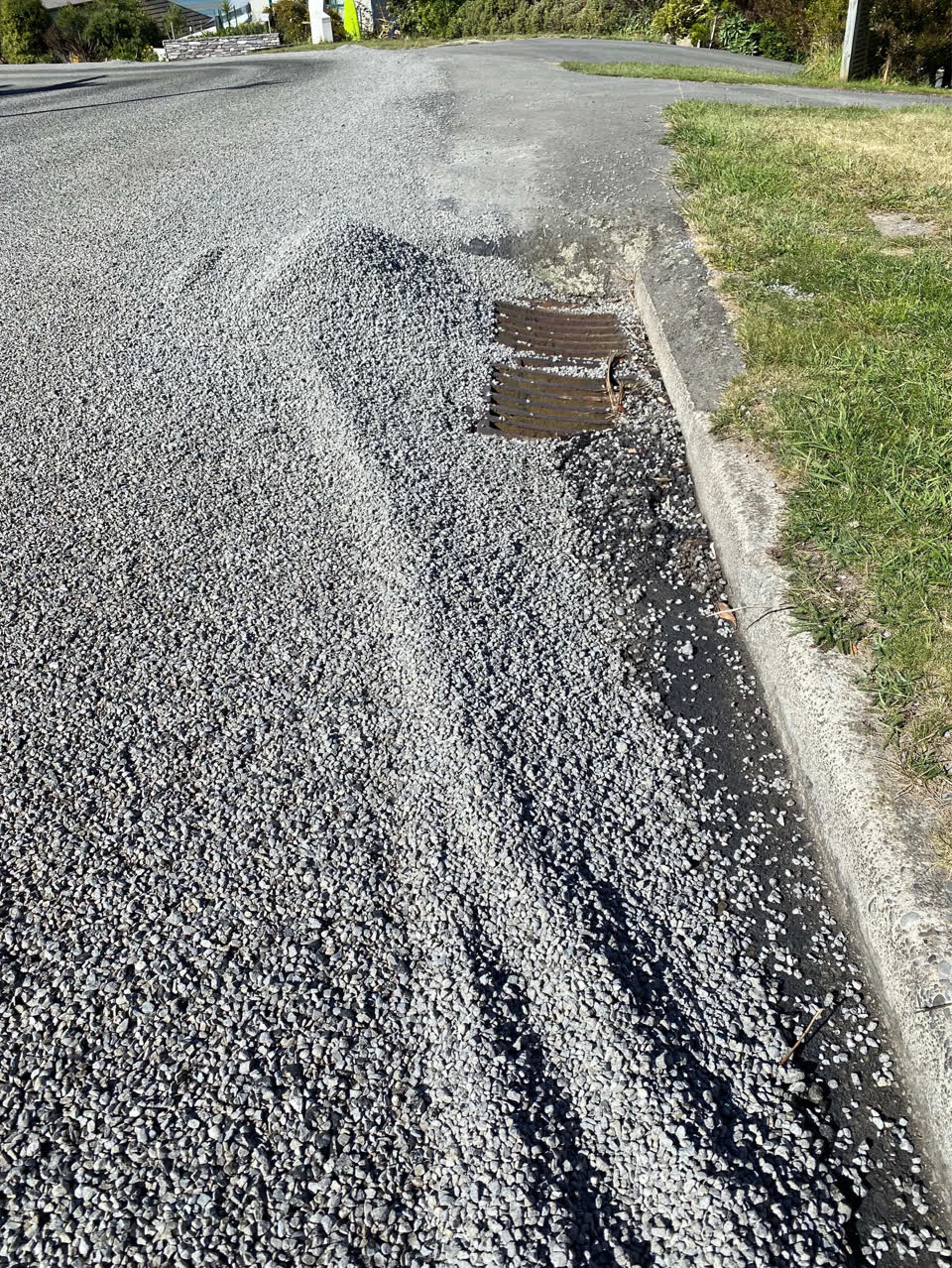The photograph attached to this roading/streets report