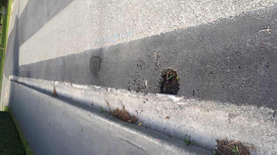 The photograph attached to this roading/streets report