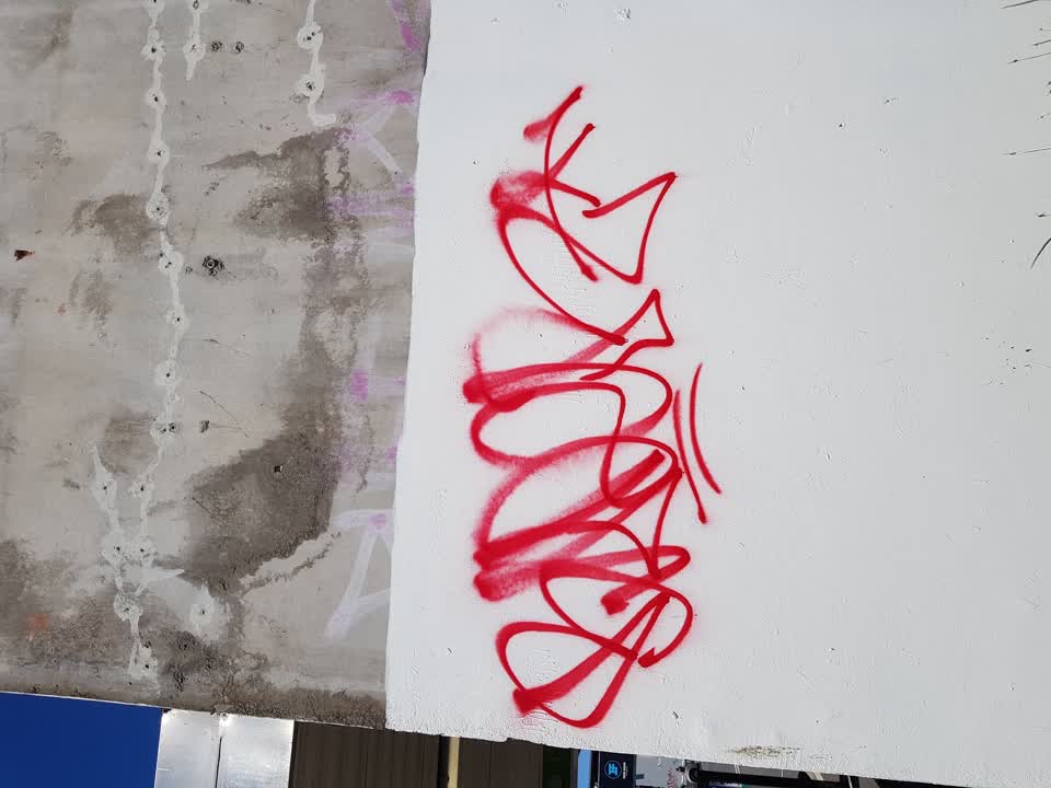 The photograph attached to this graffiti report