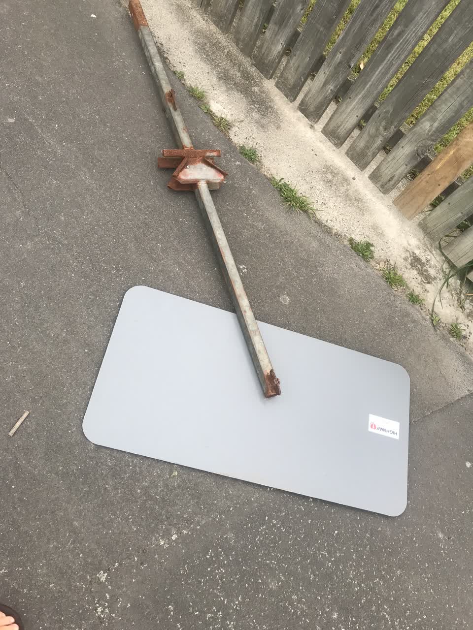 The photograph attached to this roading/streets report