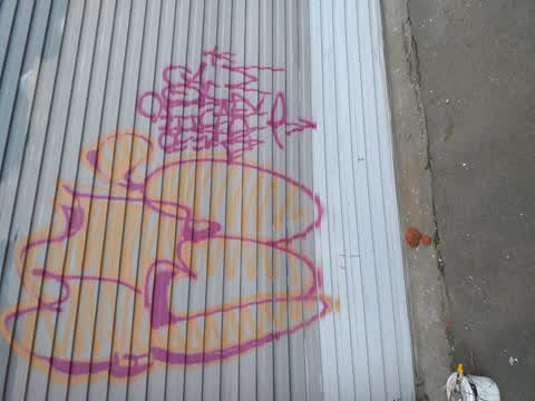 Graffiti, a report photo