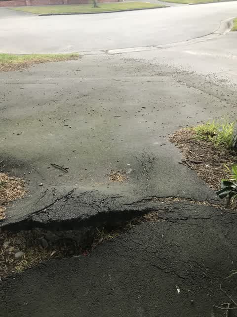Roading/Streets, a report photo