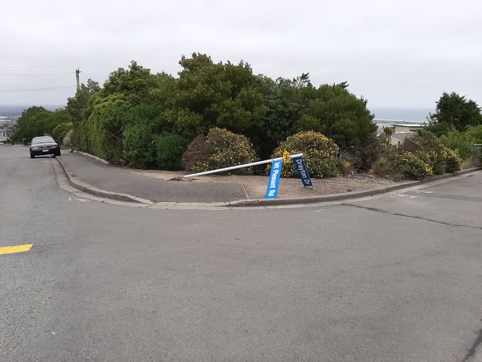 The photograph attached to this roading/streets report