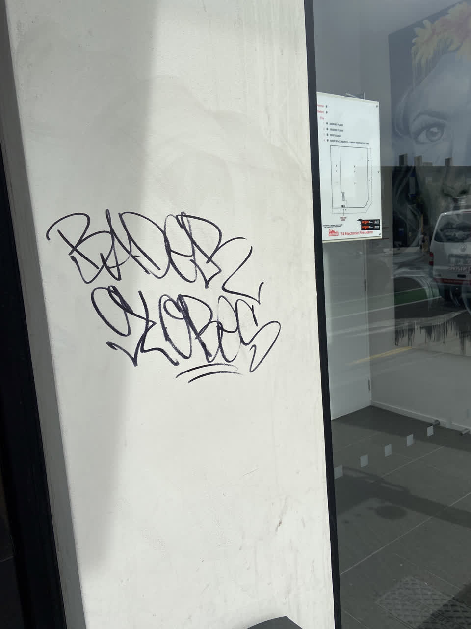 The photograph attached to this graffiti report