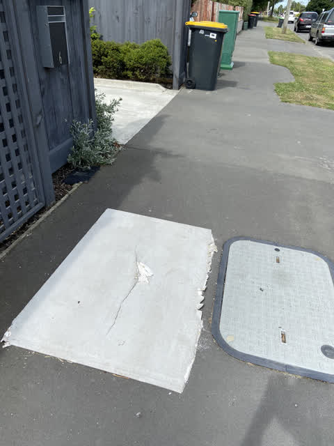 Rubbish/Recycling, a report photo