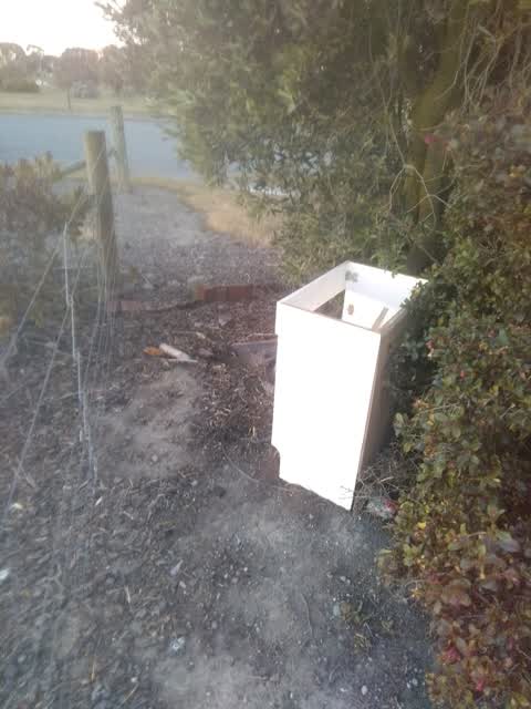 Rubbish/Recycling, a report photo