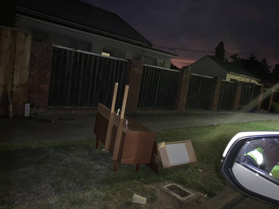 The photograph attached to this rubbish/recycling report