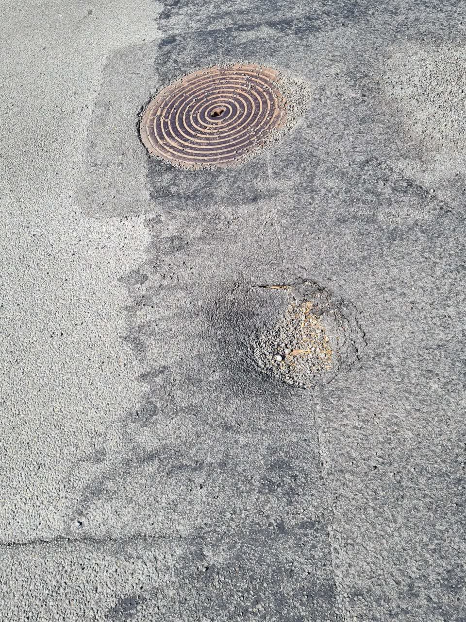 The photograph attached to this roading/streets report