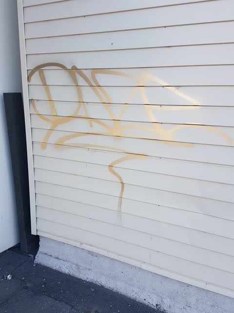 Graffiti, a report photo