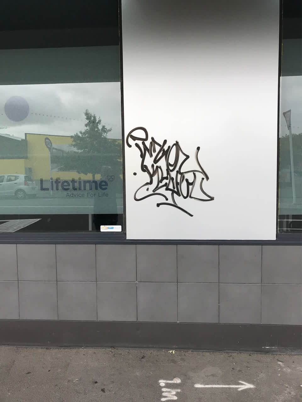 The photograph attached to this graffiti report