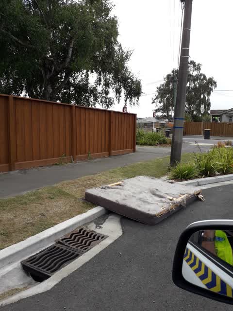 Rubbish/Recycling, a report photo
