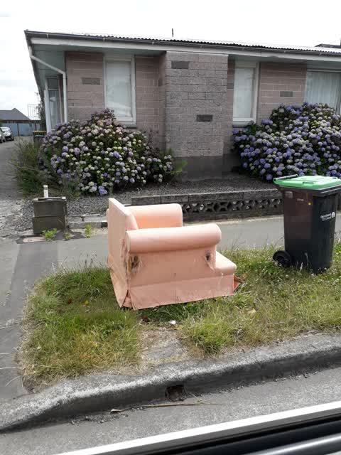 Rubbish/Recycling, a report photo