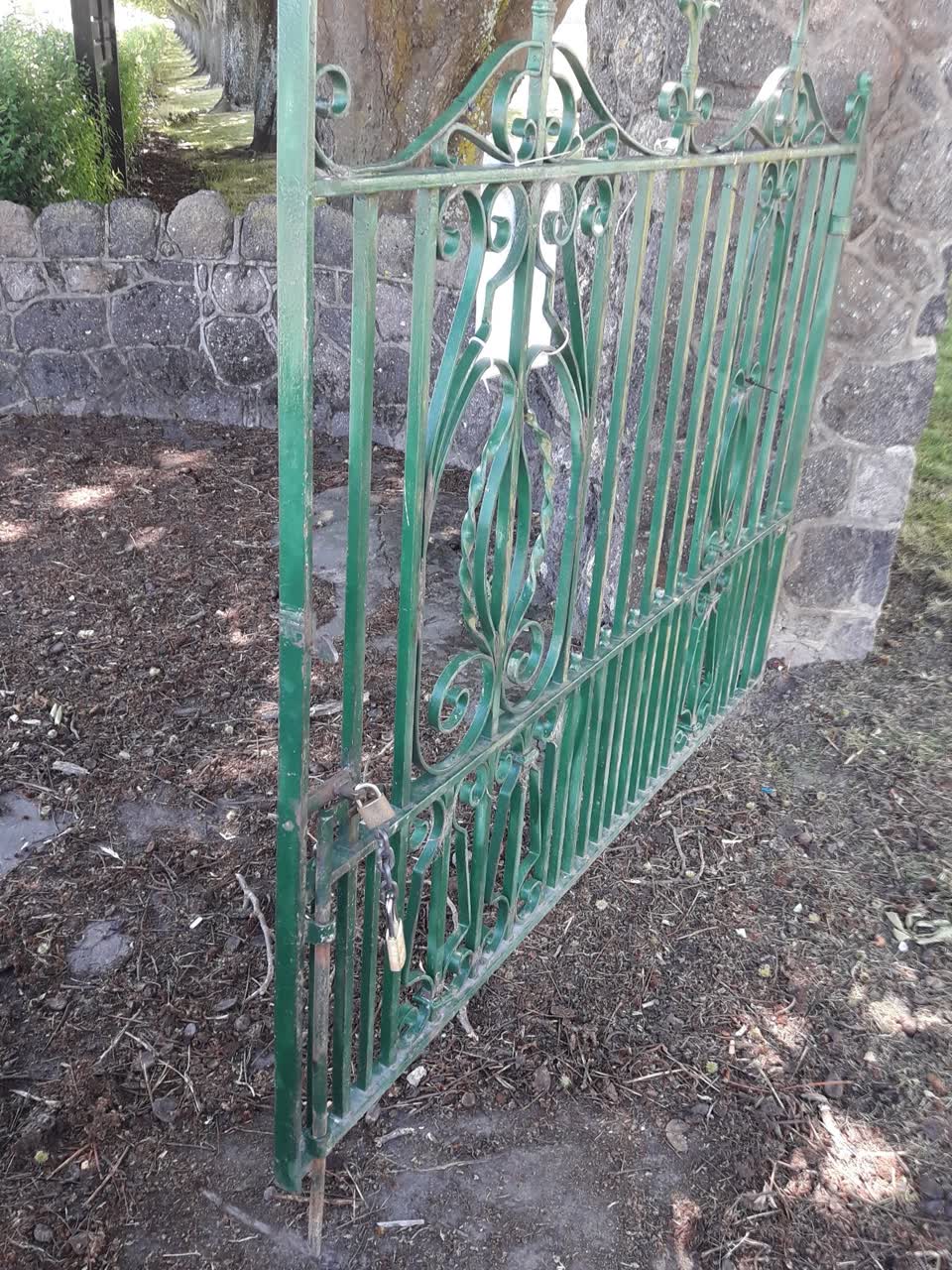 The photograph attached to this parks report