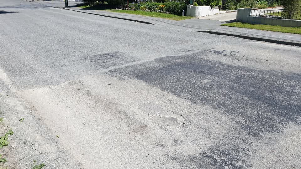 The photograph attached to this roading/streets report