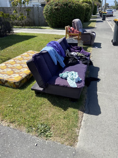 Rubbish/Recycling, a report photo