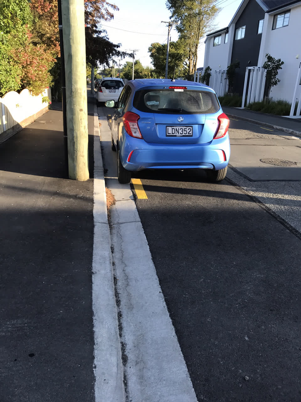 The photograph attached to this roading/streets report