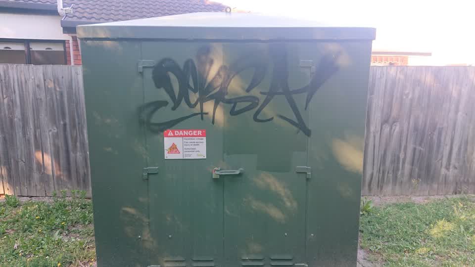 The photograph attached to this graffiti report
