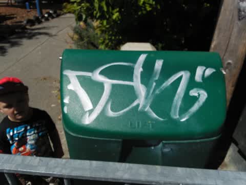 Graffiti, a report photo