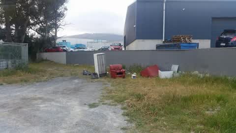 Rubbish/Recycling, a report photo
