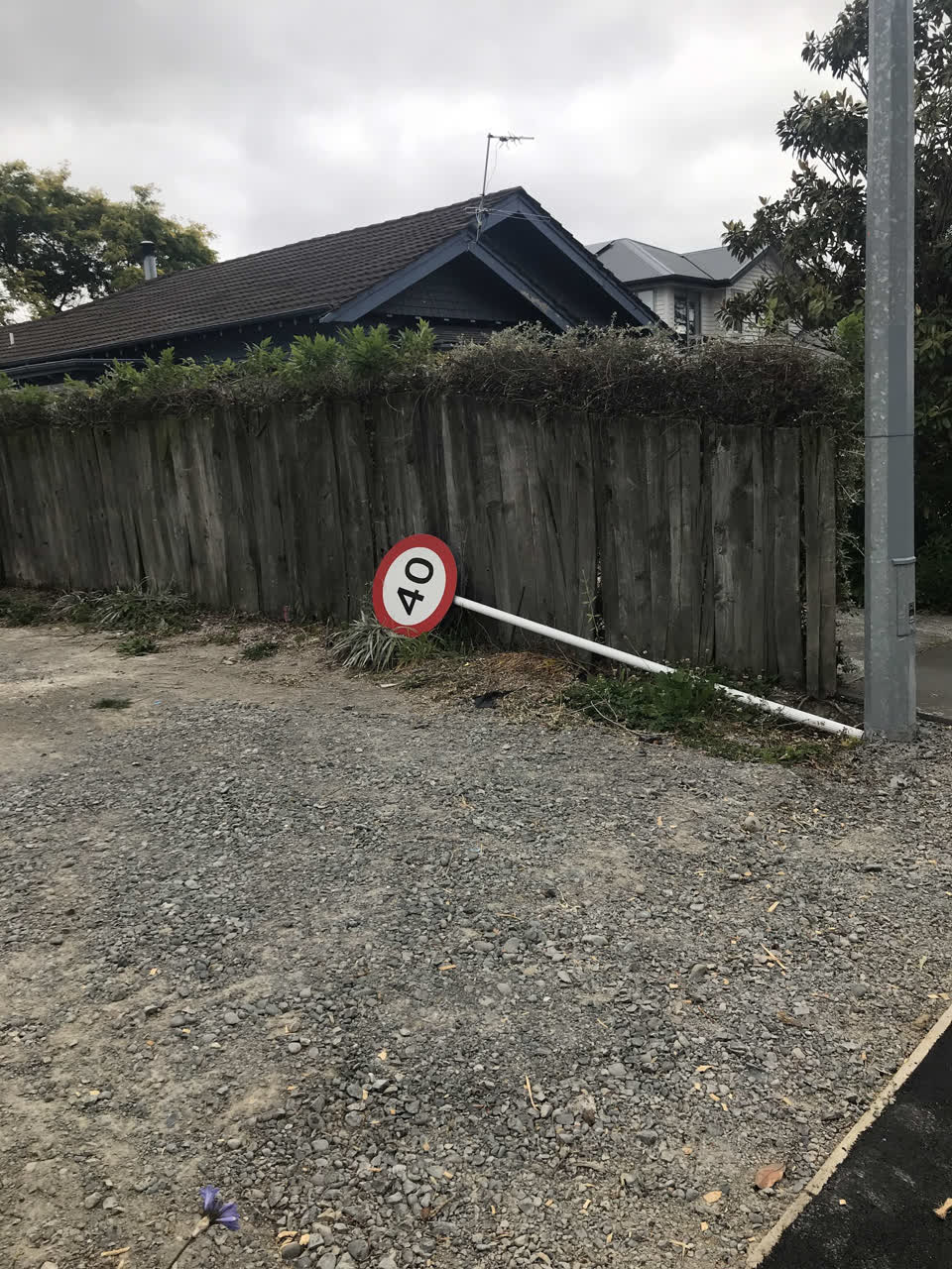 The photograph attached to this roading/streets report