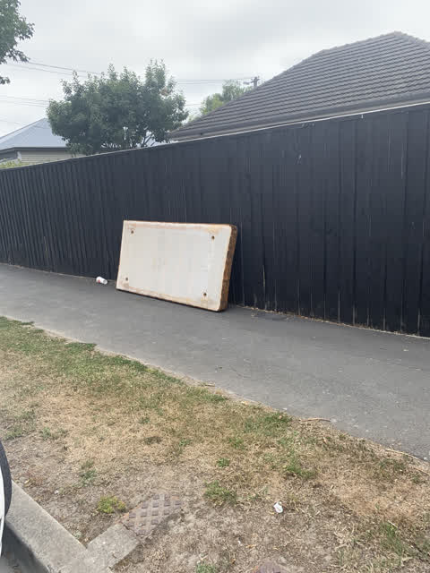 Rubbish/Recycling, a report photo