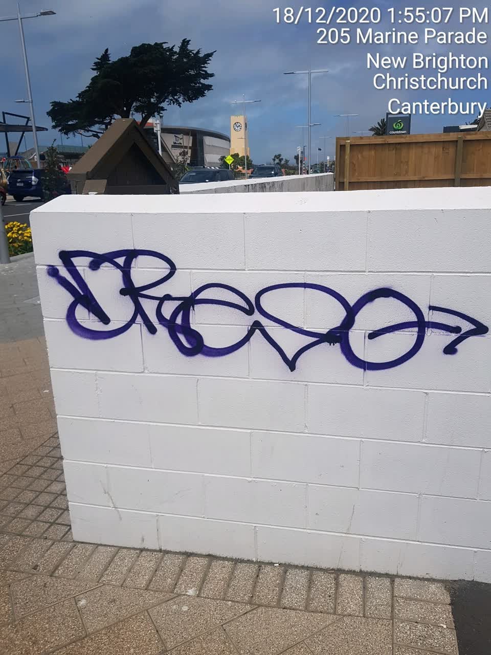 The photograph attached to this graffiti report