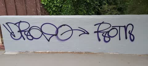 Graffiti, a report photo