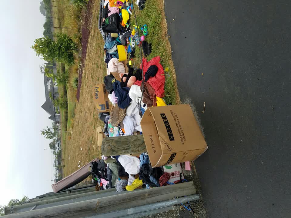 The photograph attached to this rubbish/recycling report