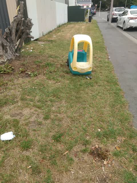Rubbish/Recycling, a report photo