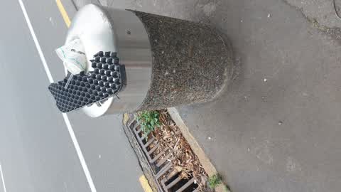Rubbish/Recycling, a report photo