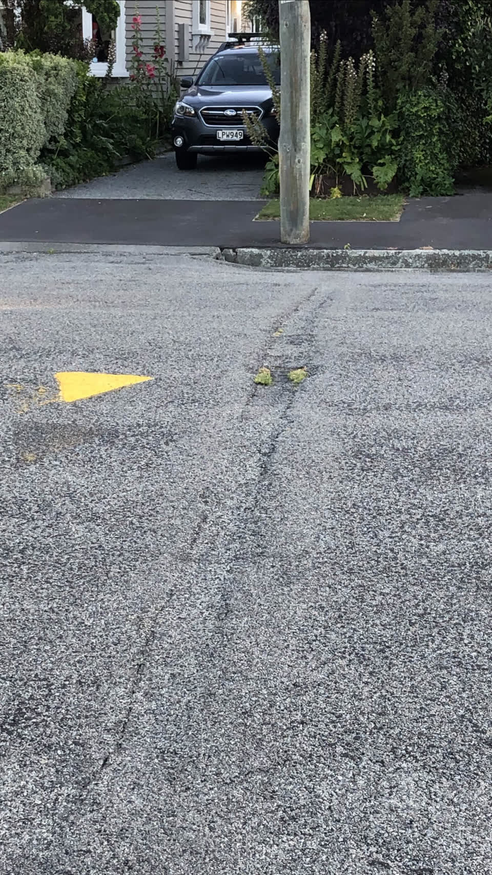 The photograph attached to this roading/streets report