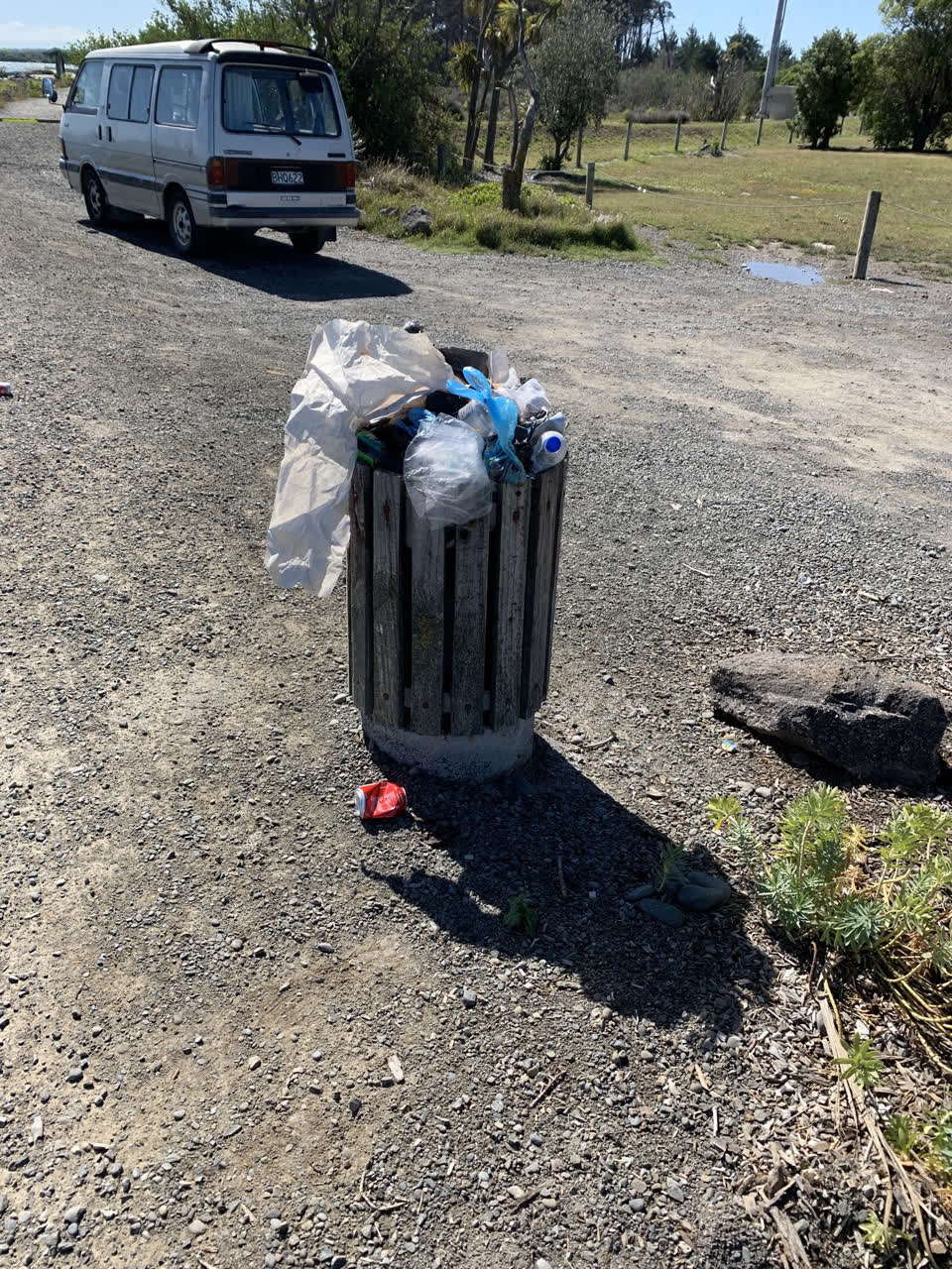 The photograph attached to this rubbish/recycling report