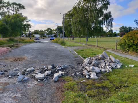 Rubbish/Recycling, a report photo