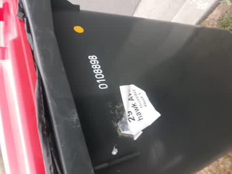Rubbish/Recycling, a report photo