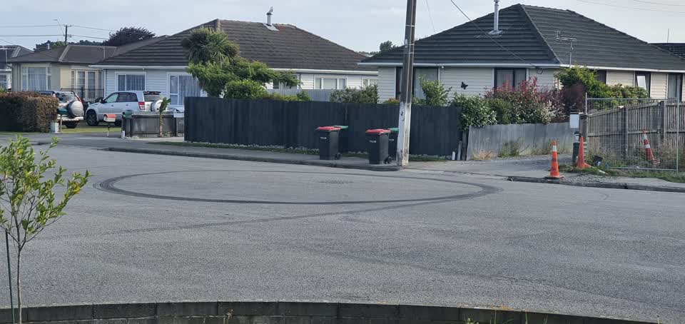 The photograph attached to this roading/streets report
