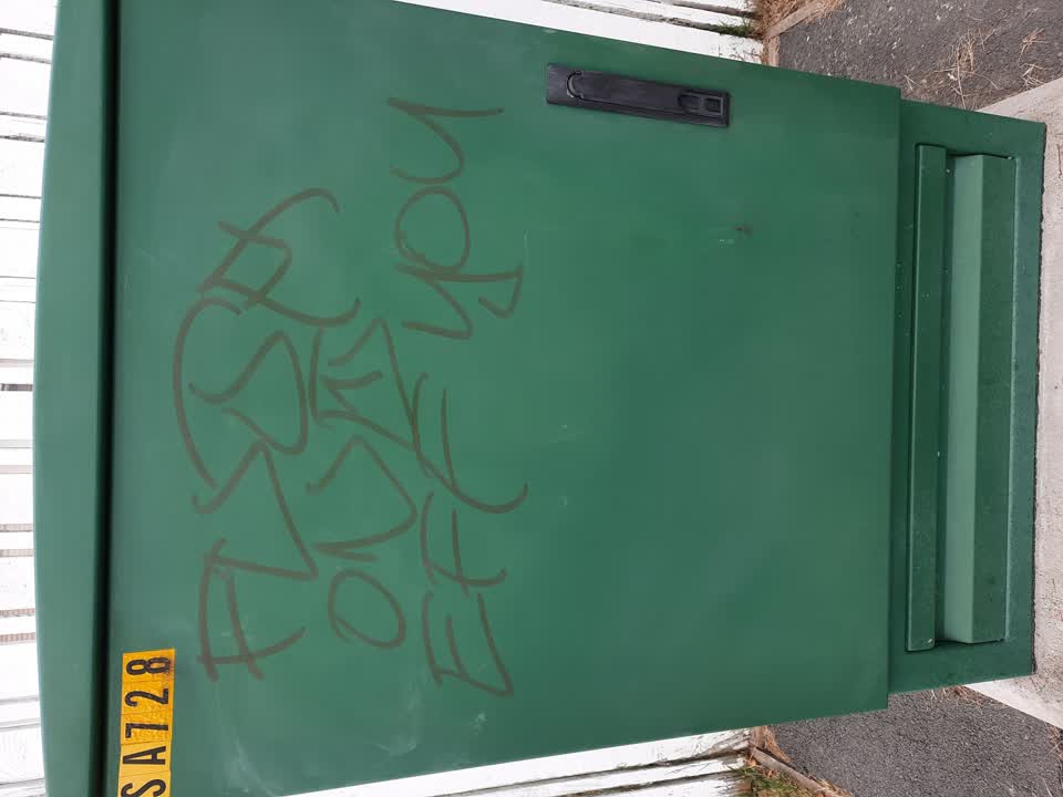 The photograph attached to this graffiti report